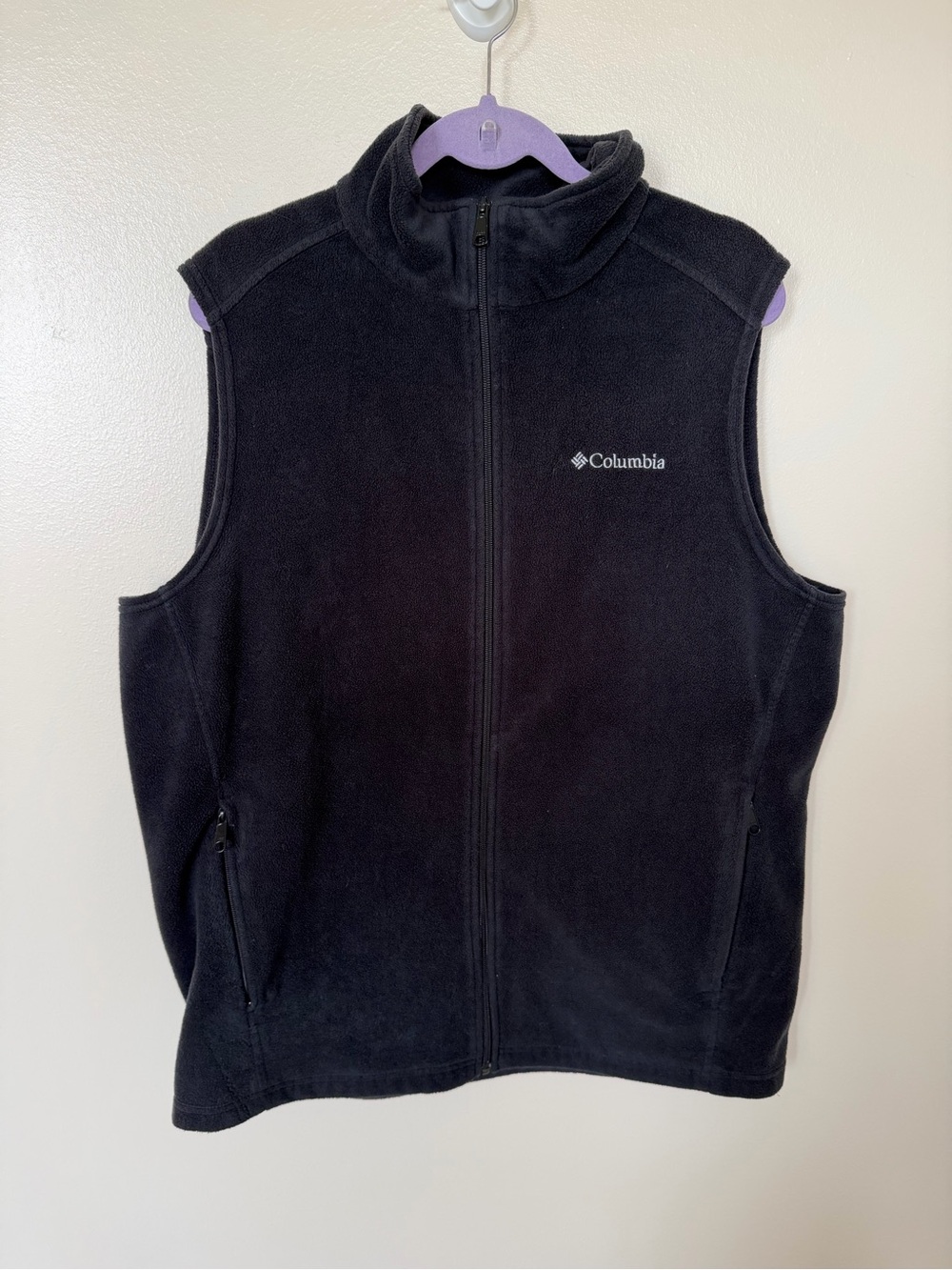 COLUMBIA Black Fleece Full-Zip Vest